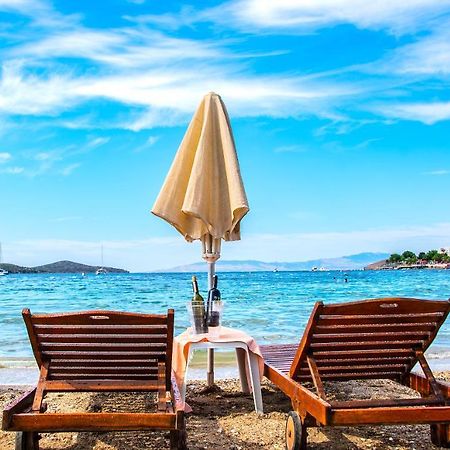 Blue Bay Beach Hotel (Adults Only) 바이즈 외부 사진