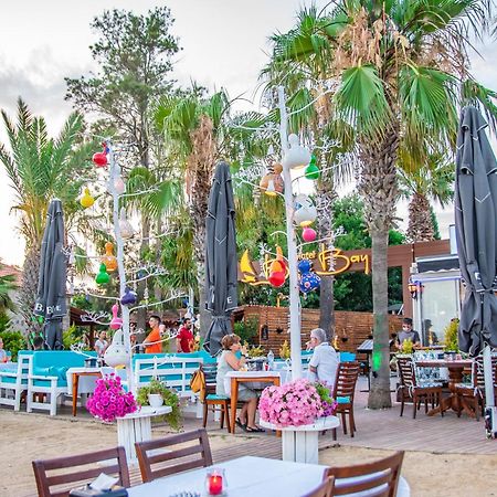 Blue Bay Beach Hotel (Adults Only) 바이즈 외부 사진