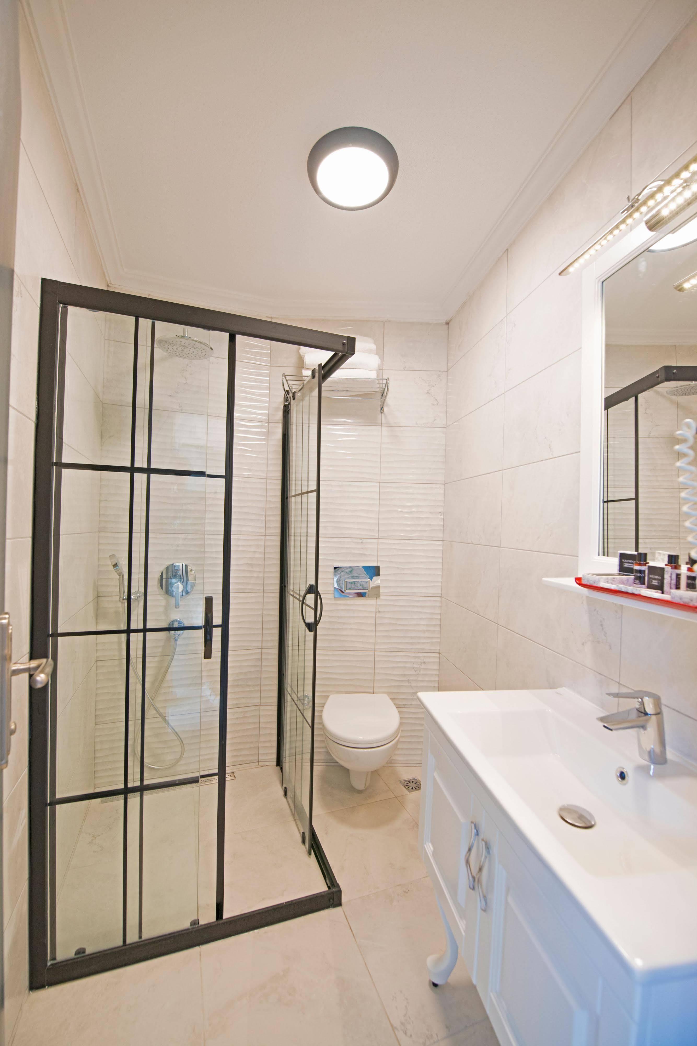Blue Bay Beach Hotel (Adults Only) 바이즈 외부 사진
