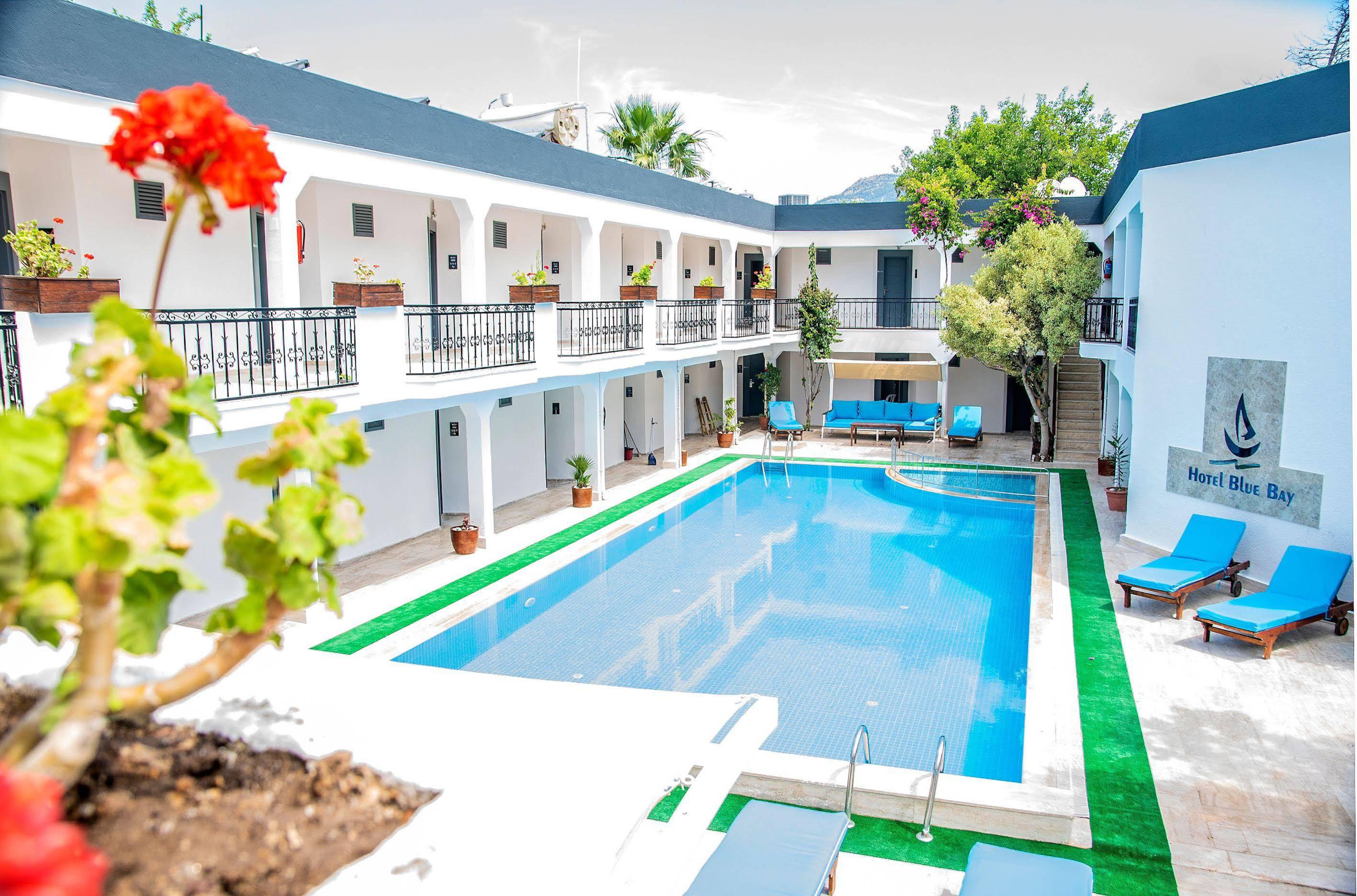 Blue Bay Beach Hotel (Adults Only) 바이즈 외부 사진