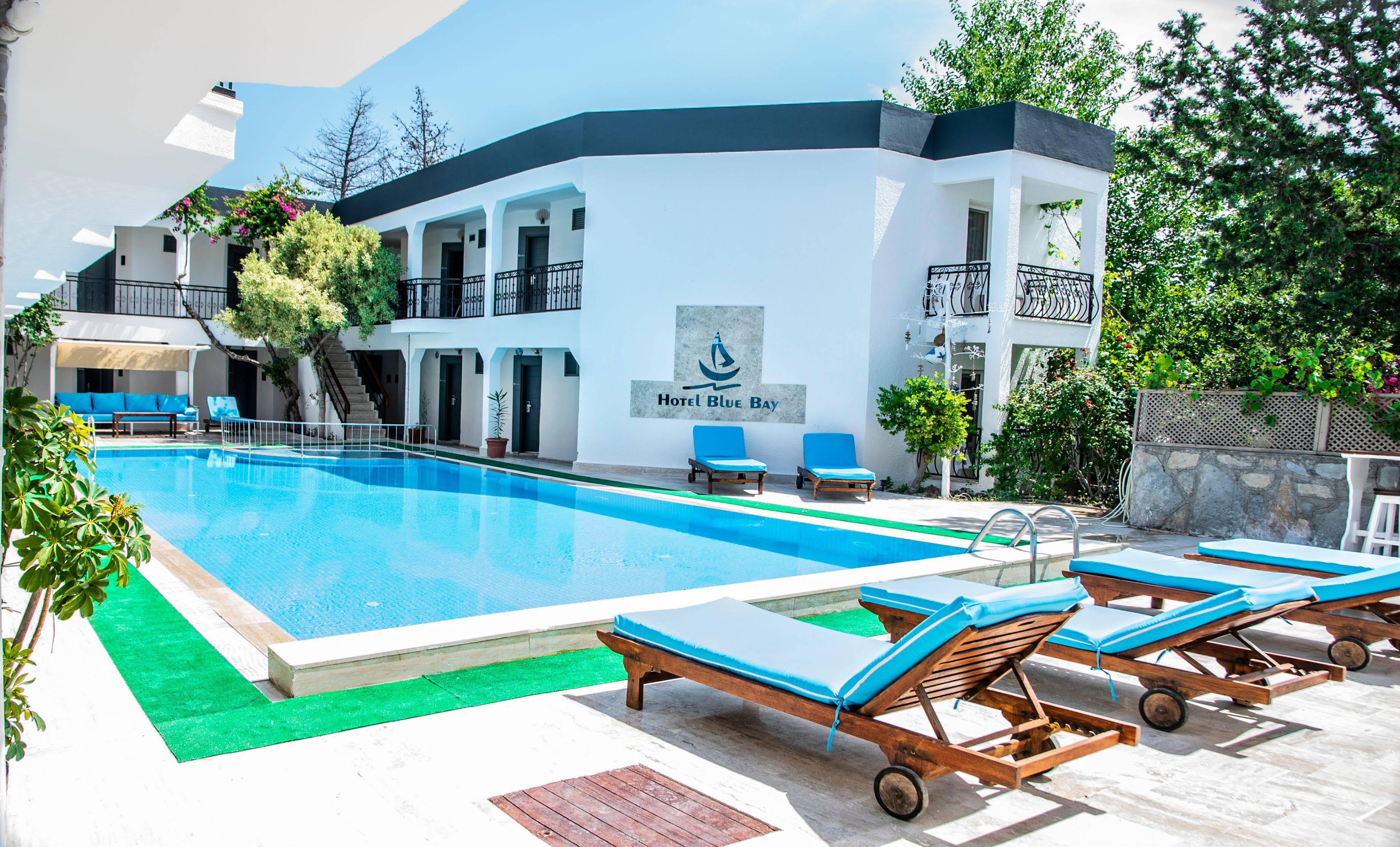 Blue Bay Beach Hotel (Adults Only) 바이즈 외부 사진