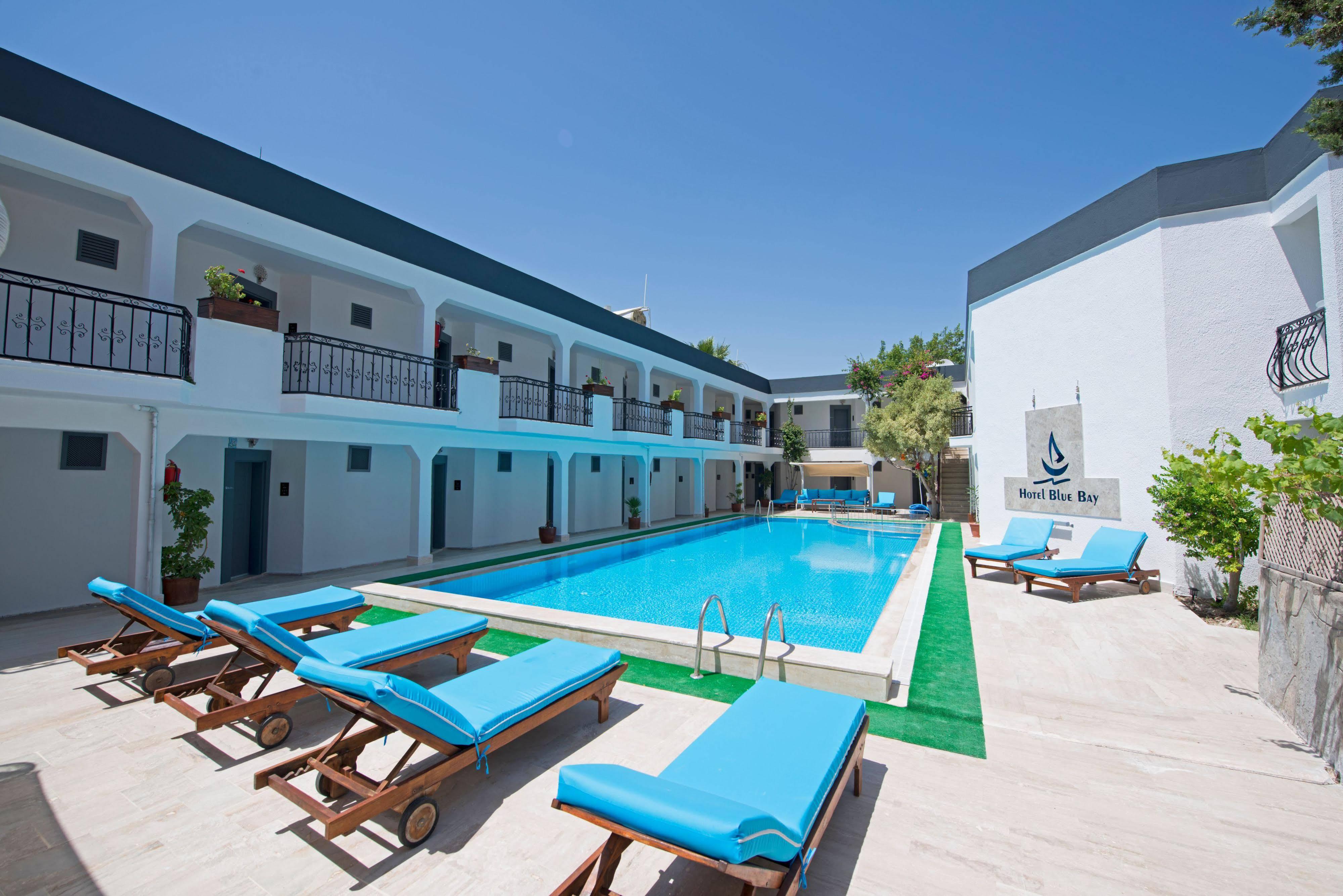 Blue Bay Beach Hotel (Adults Only) 바이즈 외부 사진