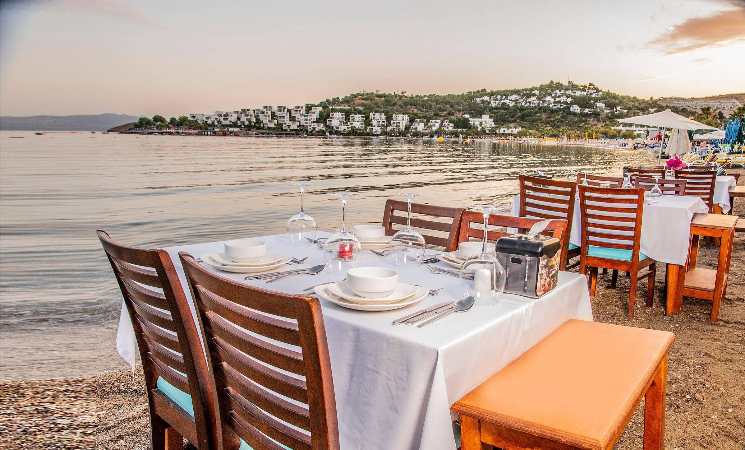 Blue Bay Beach Hotel (Adults Only) 바이즈 외부 사진
