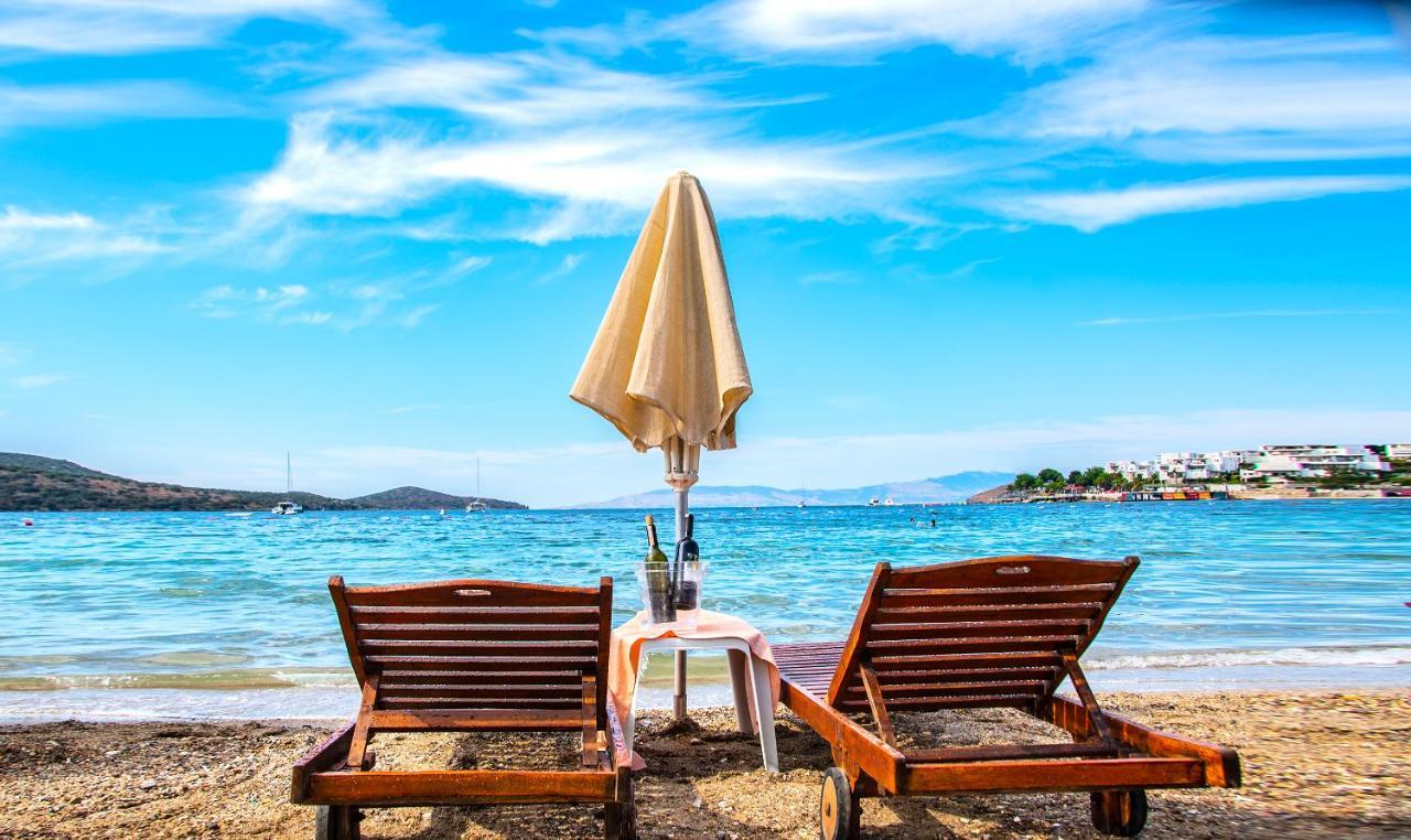 Blue Bay Beach Hotel (Adults Only) 바이즈 외부 사진