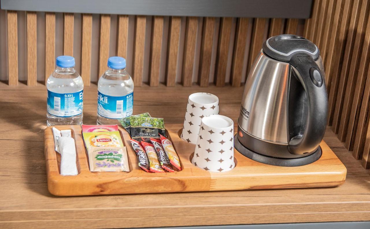 Blue Bay Beach Hotel (Adults Only) 바이즈 외부 사진