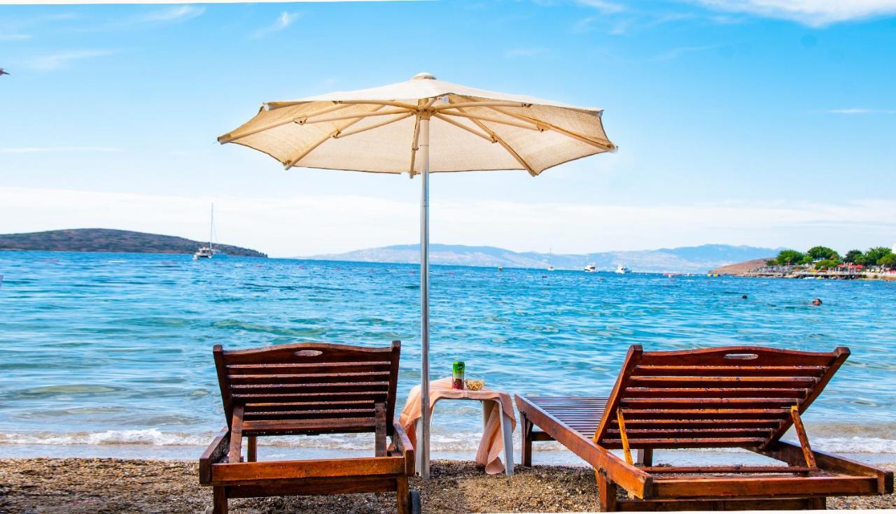 Blue Bay Beach Hotel (Adults Only) 바이즈 외부 사진